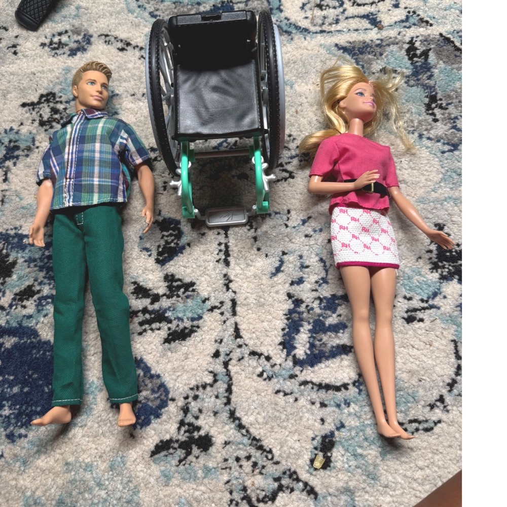 Mattel Barbie and Ken Doll Set with Ken‎ Wheelchair Accessory GGL22 2018